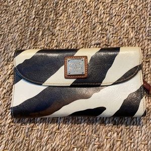 Dooney and Bourke wallet